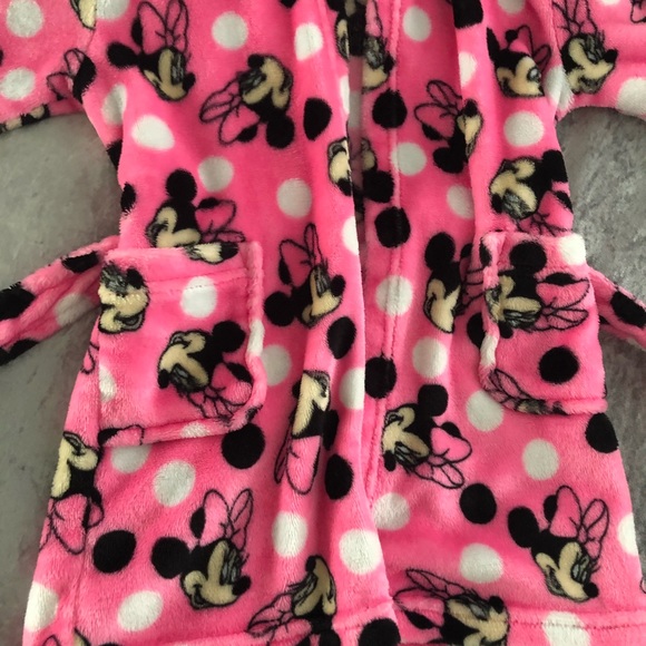 🚫SOLD🚫2t Minnie Mouse Robe - Picture 3 of 4